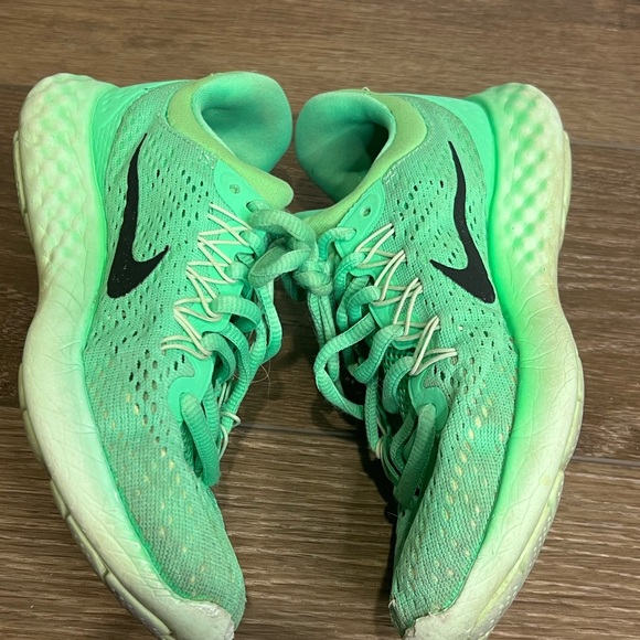 Women's Nike Lunar SkyLux Electro green - Picture 5 of 10